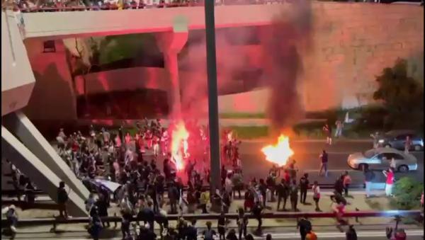 אחרי ההפגנה: מפגינים חסמו כבישים והתעמתו עם שוטרים