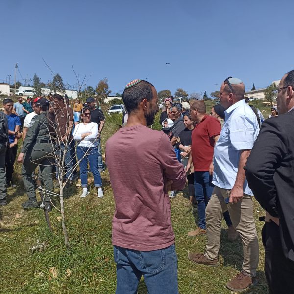 בעקבות לחץ המועצה; העקירה בנוקדים נעצרה