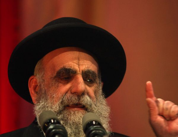 הרב צדקה תקף את השר ארבל: "אסור להקשיב לו"