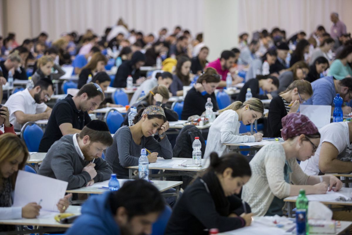 הקלה בבחינה: בשורה למתמחים משרתי מילואים