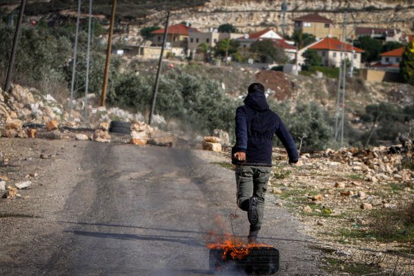 קצינה נפצעה בפניה לאחר שהותקפה בידי פלסטינית