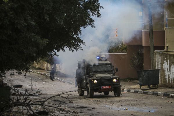 פיגוע בחומש: מחבלים השליכו מטען; שני פצועים במקום