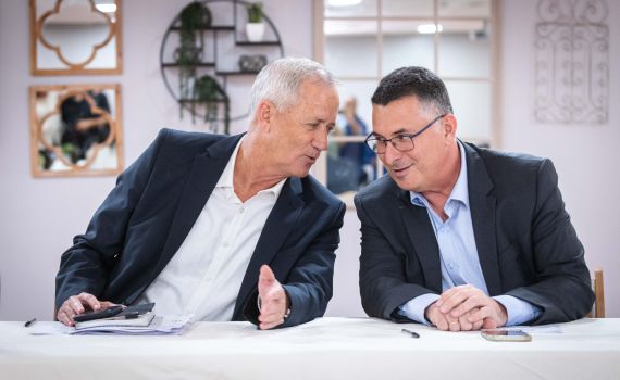 סער מגיב: שותף לקבינט כושל, אמר סיסמאות חלולות