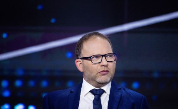 תמיכה מפתיעה בכתב ערוץ 14: 'עבד תחת אש כמו כולם'