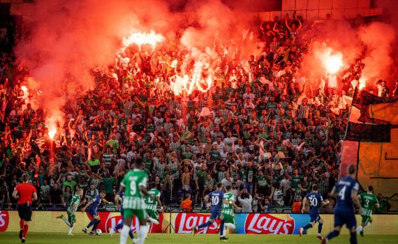 מח"ש פתחה בחקירה נגד שוטר שתועד תוקף אוהד מכבי חיפה