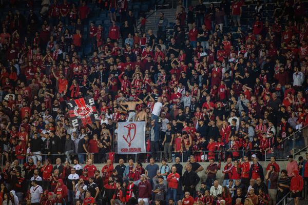 בעקבות ביזוי ההמנון: אוהדי ב"ש תקפו את אוהדי סכנין