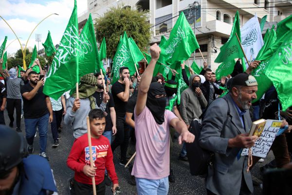 דו"ח מדאיג: שוטרים ברש"פ ביום ומחבלים בלילה