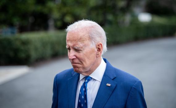 ביידן בצרות: הנשיא לשעבר ומשפחתו שקעו לבעיות כלכליות