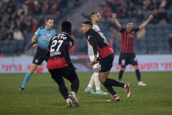 סערה: שחקן זר סירב ללבוש חולצה לזכר החייל שנפל