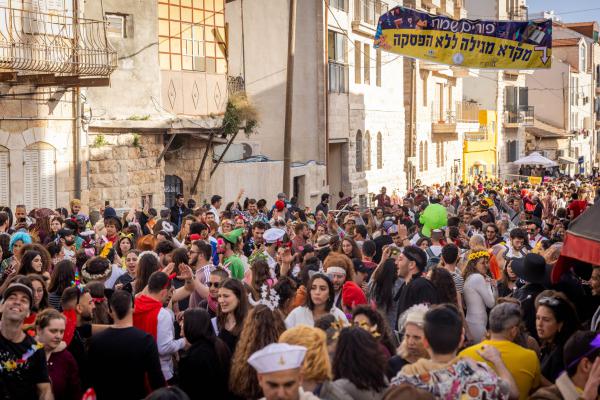 'לגלות ערנות': מד"א בשורת הנחיות לקראת פורים