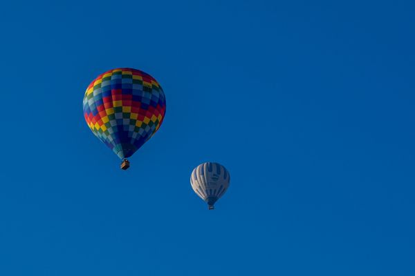 טרגדיה במלבורן: אדם נהרג לאחר שנפל מכדור פורח