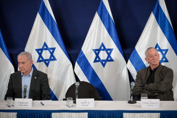 נסיעתו של גנץ: ההנחיה החריגה של רה"מ לשגרירות