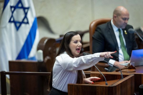 טלי גוטליב במתקפה חריגה: "ביידן נאבק ביהודים". צפו