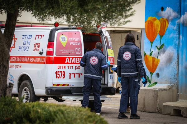 גבר כבן 60 התמוטט בבית משפט ופונה לביה"ח
