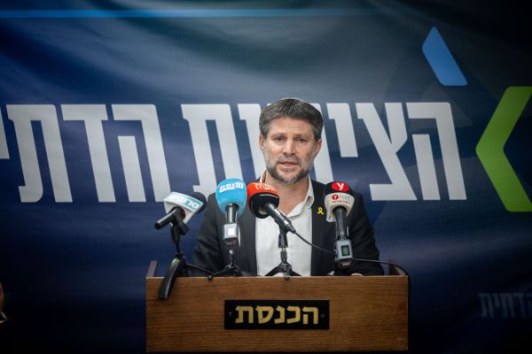 הציונות הדתית נגד סער: "מחליש את החיילים"