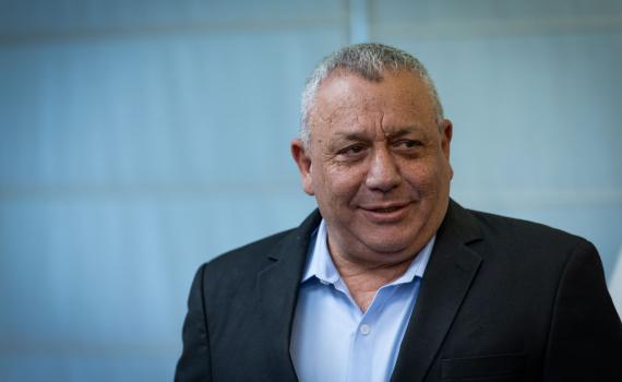 הפרשנית הפוליטית מעריכה: זו המפלגה הבאה של איזנקוט