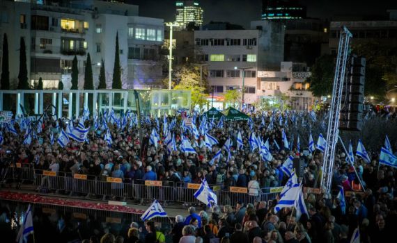 אלפי מפגינים במחאת חוק הגיוס: "זו עת צרה"