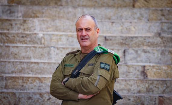 הטלטלה בצה"ל: האלוף פוקס הודיע על פרישה