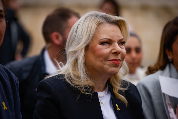 שרה נתניהו: הצבא רוצה לבצע הפיכה נגד בעלי