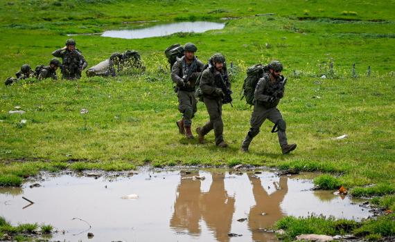 כתב אישום: התחזה למילואימניק, נכנס לבסיסים וגנב נשק