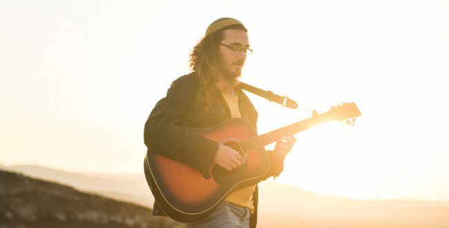 אחרי שנה וחצי: אלישיב בנימין משחרר סינגל חדש