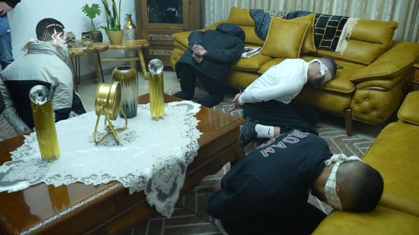 המשטרה פשטה על כנופיית הפשע: צפו בתיעוד הדרמטי