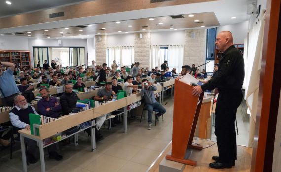 גלנט במכינה בעלי: הוכחה ברורה שאפשר לאחוז בנשק ובספר