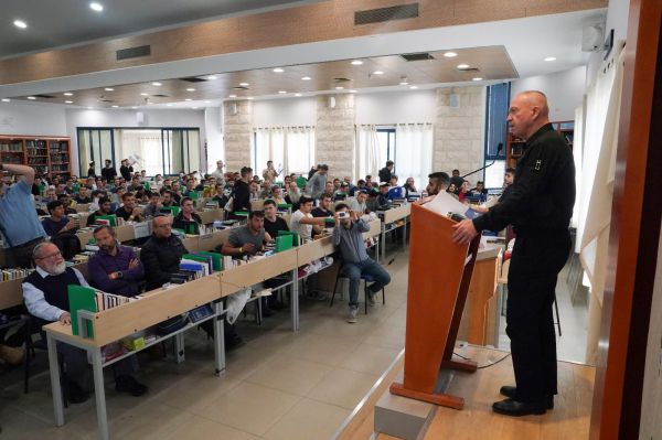 גלנט במכינה בעלי: הוכחה ברורה שאפשר לאחוז בנשק ובספר