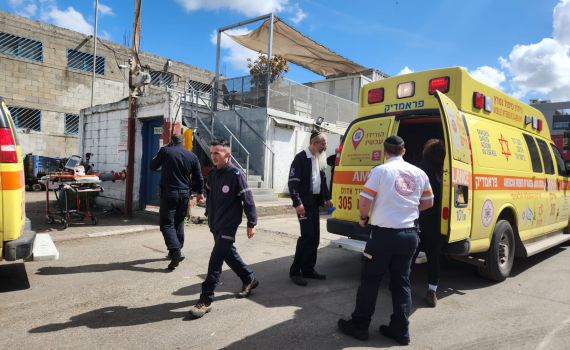 לוד: פועל בניין נפצע קשה לאחר שנפל מגובה