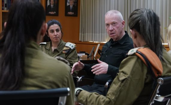 גלנט למג"דיות: יהיה שינוי דרמטי בשירות נשים בצה״ל