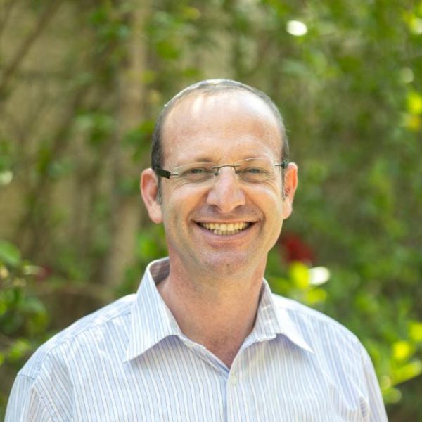 אין הלכה שאוסרת גיוס חרדים ונשים