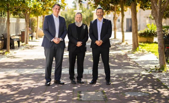 לא רק רב ופוסק: התפקיד החדש של הרב רימון