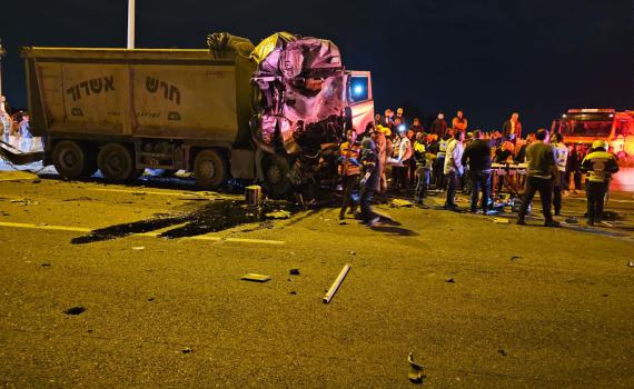 תאונה קטלנית בכביש 6: הרוג ו-10 פצועים