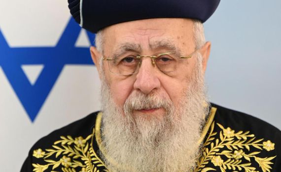 הרב יוסף מגיב לזכייתו: "טוב שהפרס בוטל השנה"