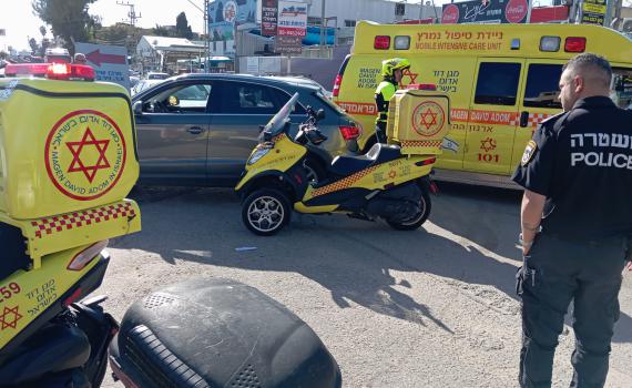 תאונה קטלנית: אישה בת 70 נהרגה מרכב ברחובות