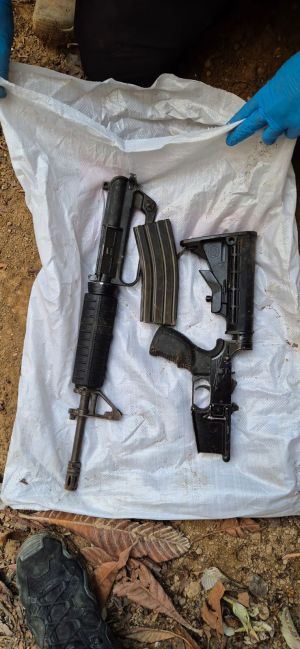 מחדל נוראי: נשק צבאי, אקדח, סכינים וגרזן אותרו בעמק חפר