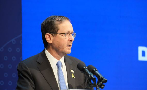 הרצוג: "צריך להביא את סינוואר חי או מת"