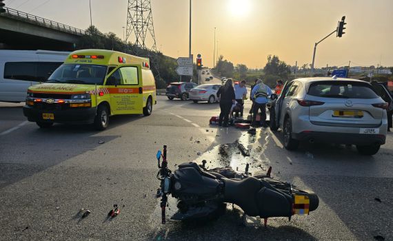 הקטל בדרכים: רוכב אופנוע נהרג בתאונה במחלף נשרים