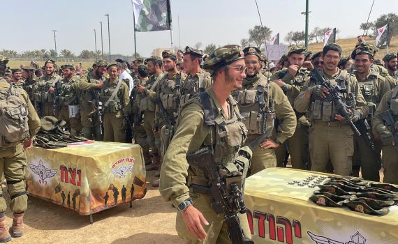 מבינים את גודל השעה: הלוחמים החרדים בקבלת הכומתה