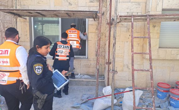 פועל נהרג בנפילה מגובה באתר בנייה בקריית אתא