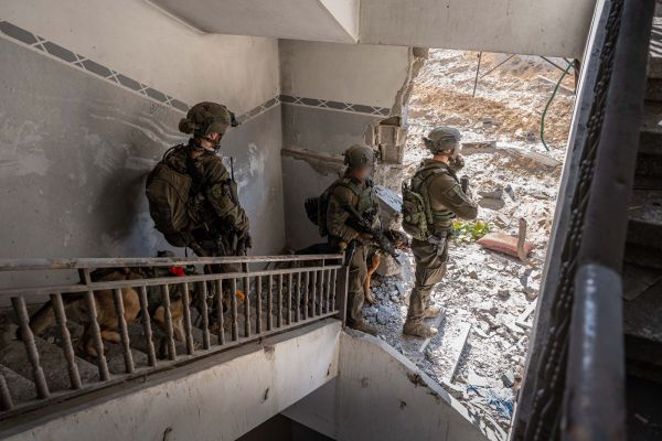 בשקים של אונר"א: המודיעין שהוביל את הלוחמים למחסן