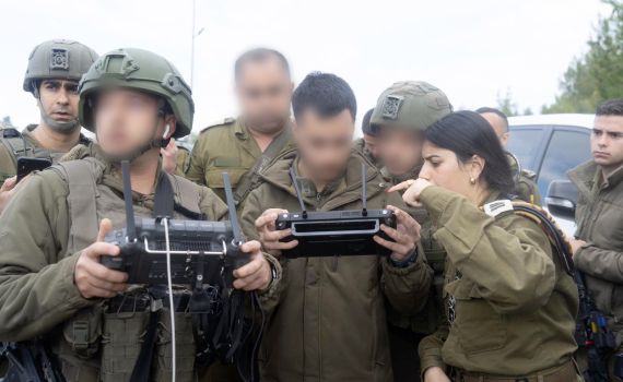 מחבל ירה על מיניבוס; לוחם נפצע קשה בחילופי אש