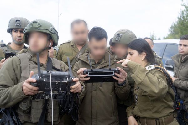 מחבל ירה על מיניבוס; לוחם נפצע קשה בחילופי אש