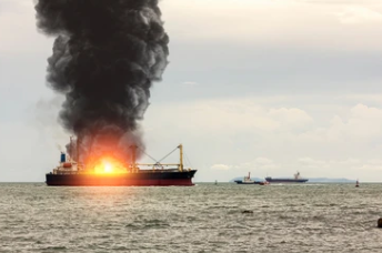 לראשונה: שלושה מלחים נהרגו בתקיפה חות'ית