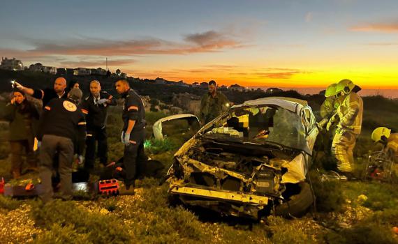 בית קמה: תאונה קשה בין 3 כלי רכב, 8 פצועים במקום