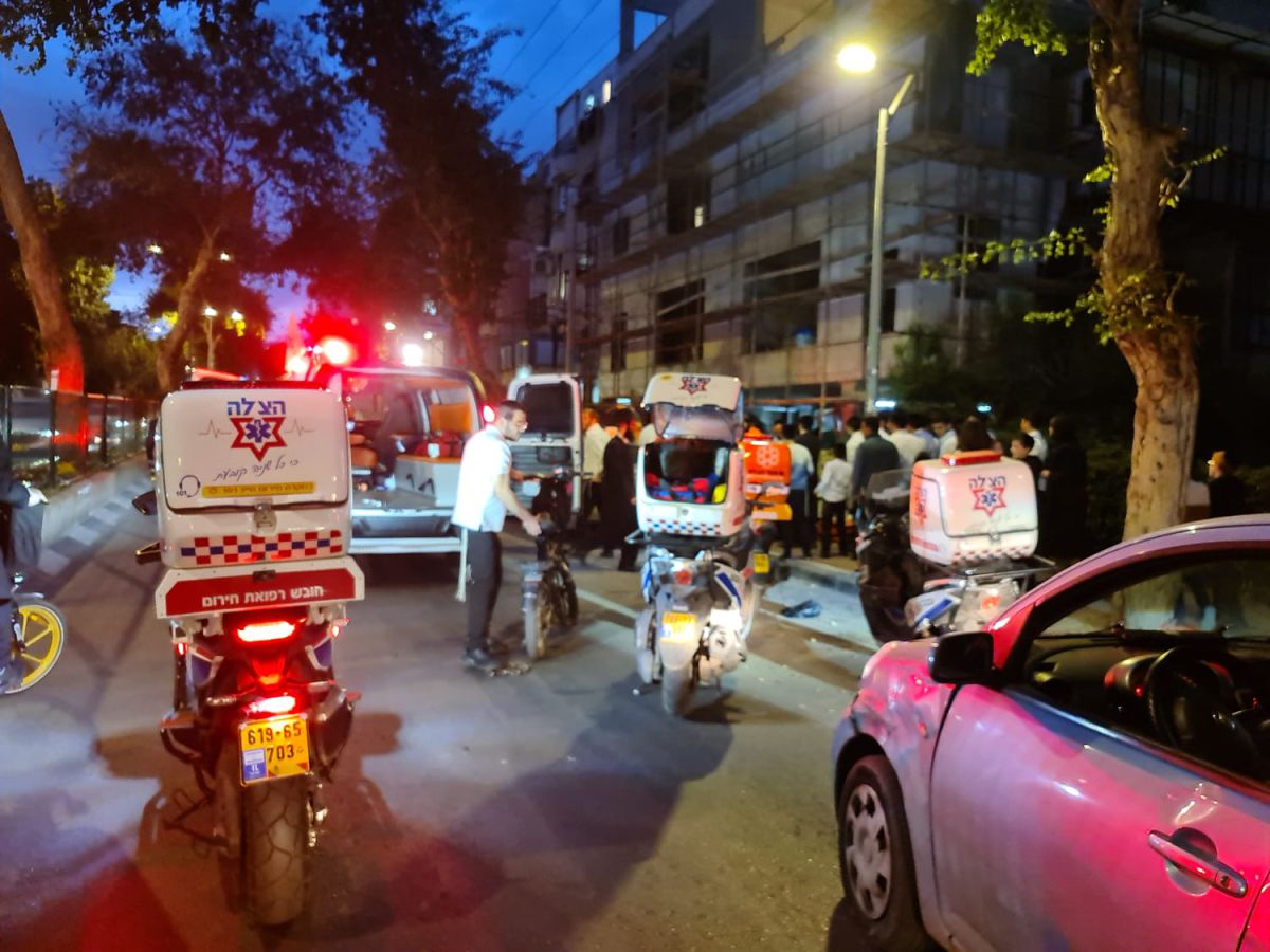 צעיר התחשמל באתר בניה ופונה עם כוויות בכל גופו