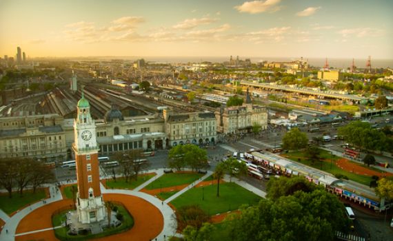 מבט אחד בארגנטינה שינה לסוכן המוסד את החיים. צפו