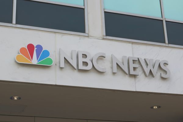 הלחץ עבד: בוטלה העסקת המגישה הרפובליקנית