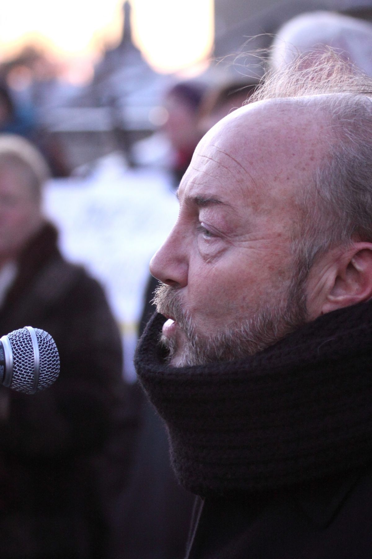 דאגה בבריטניה: הנציג העוין חוזר לפרלמנט