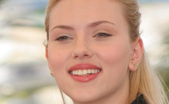 בגילומה של סקרלט ג'והנסון: SNL מעוררת הדים